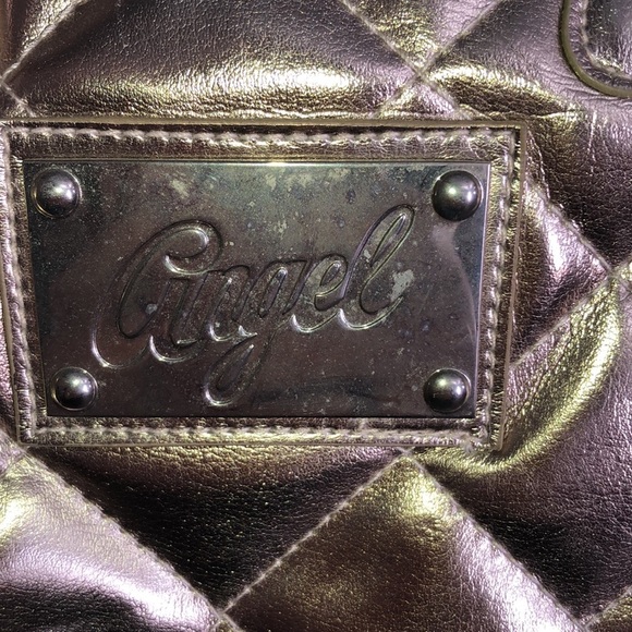 Victoria’s Secret hand bag angel gold bag smaller in size love Victoria’s Secret - Picture 3 of 6